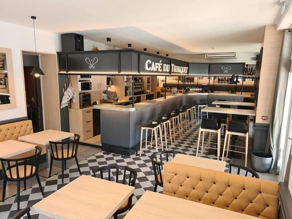 Hotel-Cafe Du Trinquet Камбо-ле-Бен Екстер'єр фото